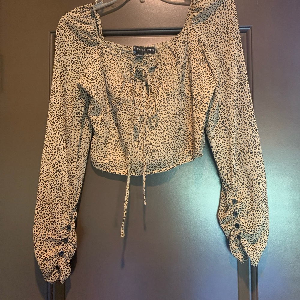 Women’s cropped blouse size L leopard print worn once